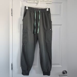 FIGS Petite Relaxed Jogger Scrub Pants - Bonsai - Size XS
